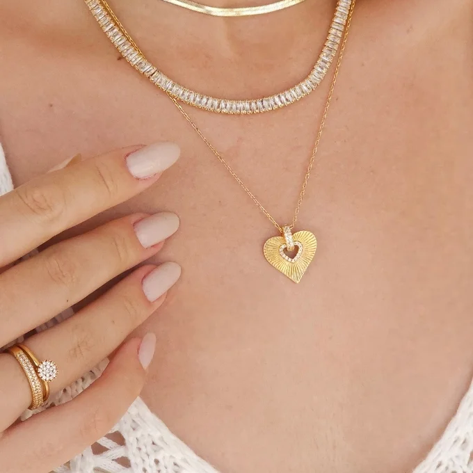 Colar Coração Cravejado Amoré