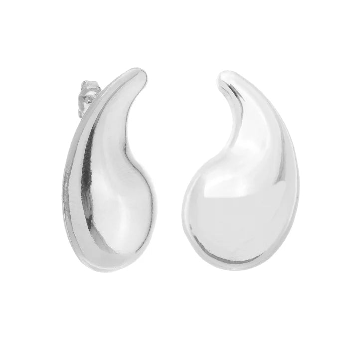 Brinco ródio branco orgânico feminino com design curvado e acabamento espelhado