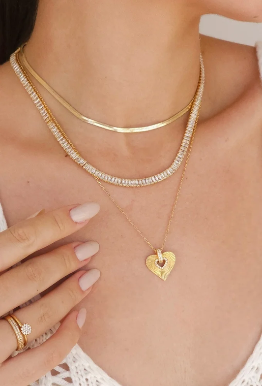 Colar Coração Cravejado Amoré