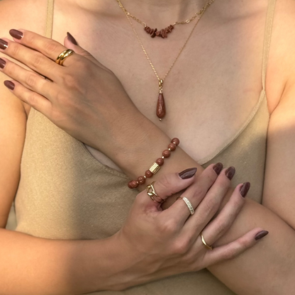 semijoia pulseira dourada com pedras do sol naturais