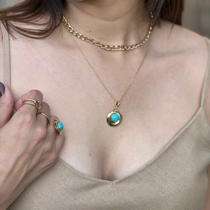 pingente dourado feminino com pedra turquesa design redondo moderno